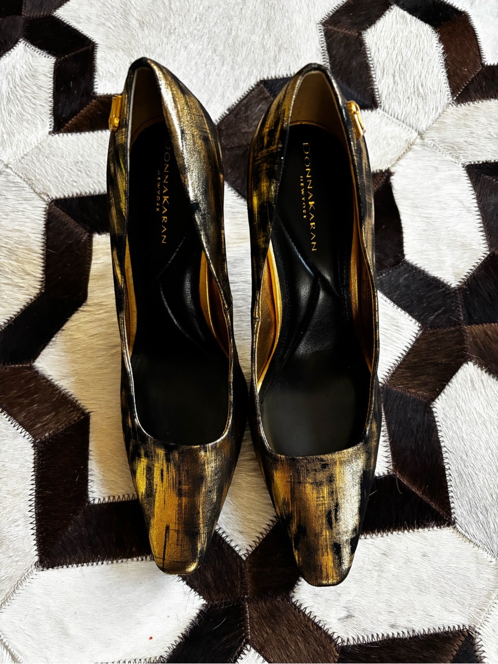 Donna Karan Gold and Black Abstract Pattern Pumps